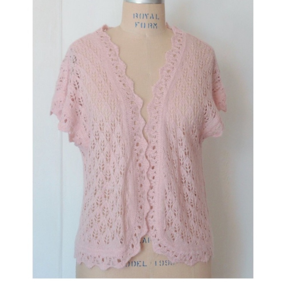 OLD NAVY PINK LACE CROCHET KNIT OPEN FRONT SHRUG